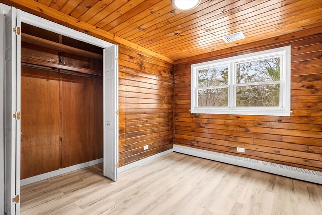 172 Fisher Rd, Dartmouth, MA 02747