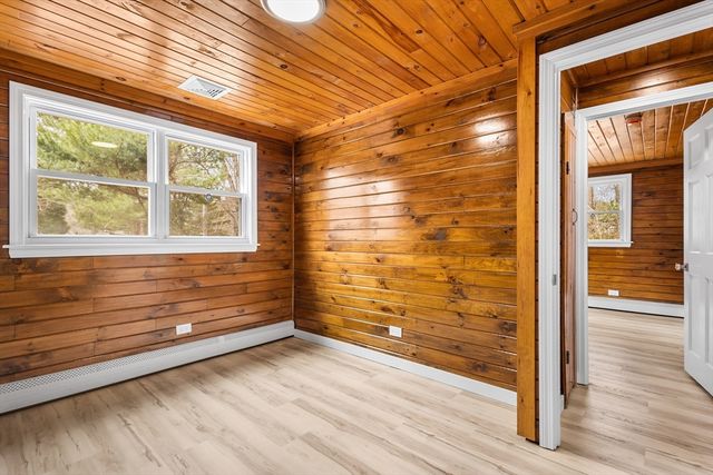 172 Fisher Rd, Dartmouth, MA 02747