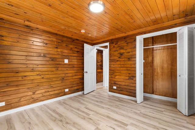 172 Fisher Rd, Dartmouth, MA 02747