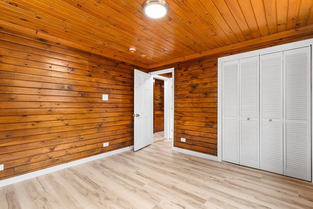 172 Fisher Rd, Dartmouth, MA 02747