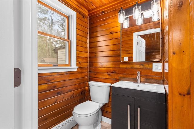 172 Fisher Rd, Dartmouth, MA 02747