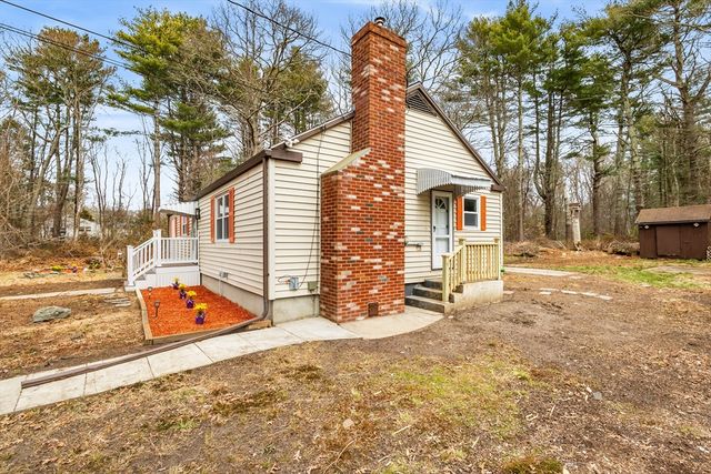 172 Fisher Rd, Dartmouth, MA 02747