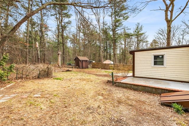172 Fisher Rd, Dartmouth, MA 02747