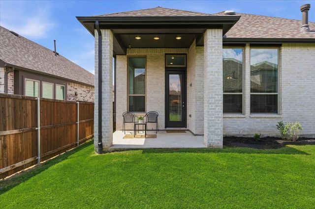 9521 Leisure Pace Lane, Oak Point, TX 75068