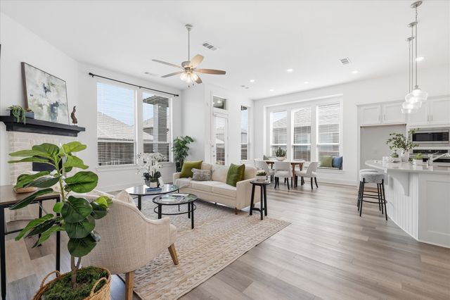 9521 Leisure Pace Lane, Oak Point, TX 75068