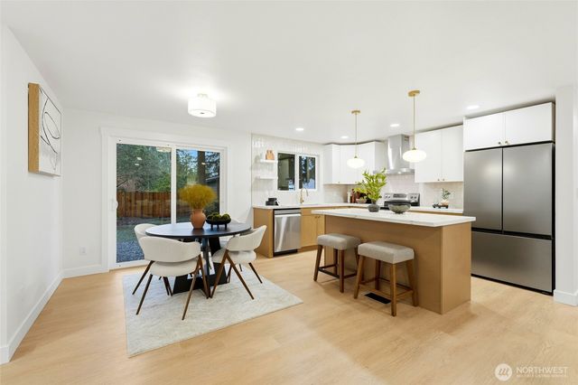 13417 Meridian Place W, Everett, WA 98208