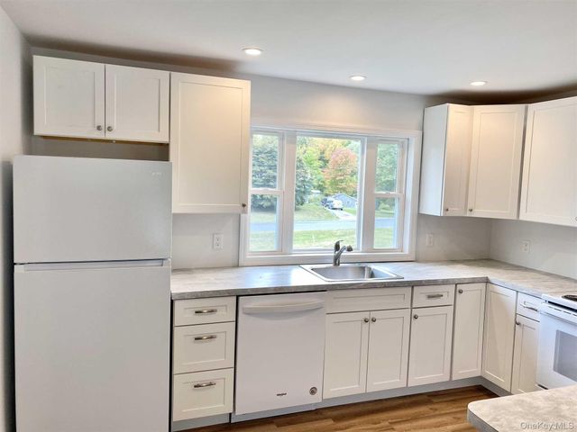 58 WEST DORSEY A, Hyde Park, NY 12538