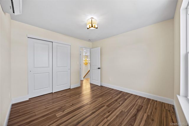37 Gladstone Avenue, West Islip, NY 11795