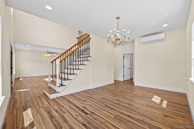 37 Gladstone Avenue, West Islip, NY 11795