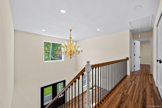 37 Gladstone Avenue, West Islip, NY 11795