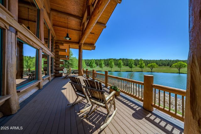 17563 S OSPREY Circle 16, Munds Park, AZ 86017