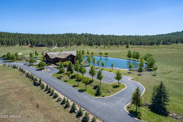 17563 S OSPREY Circle 16, Munds Park, AZ 86017