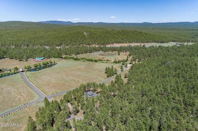 17563 S OSPREY Circle 16, Munds Park, AZ 86017