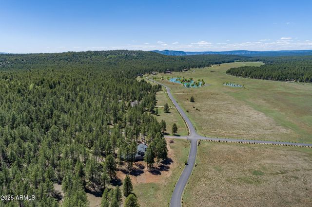 17563 S OSPREY Circle 16, Munds Park, AZ 86017