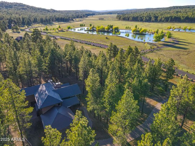 17563 S OSPREY Circle 16, Munds Park, AZ 86017