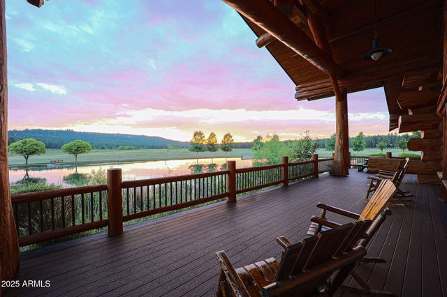 17563 S OSPREY Circle 16, Munds Park, AZ 86017