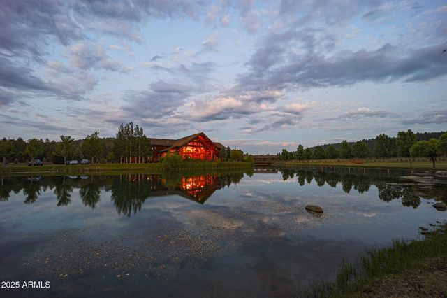 17563 S OSPREY Circle 16, Munds Park, AZ 86017