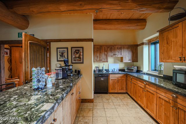 17563 S OSPREY Circle 16, Munds Park, AZ 86017