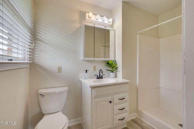 445 Old Stage Road, Church Hill, TN 37642