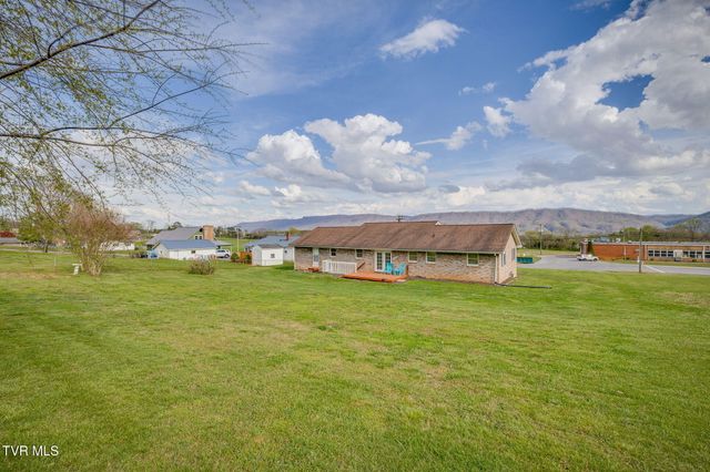 445 Old Stage Road, Church Hill, TN 37642