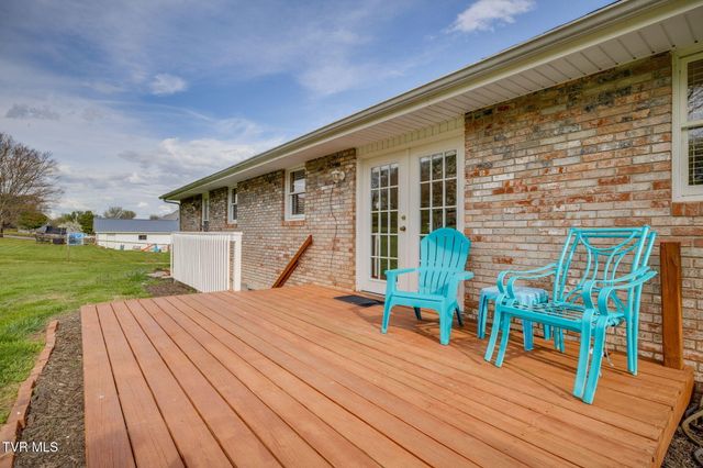 445 Old Stage Road, Church Hill, TN 37642