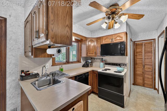 3040 Wilman Drive, Vienna Charter Township, MI 48420