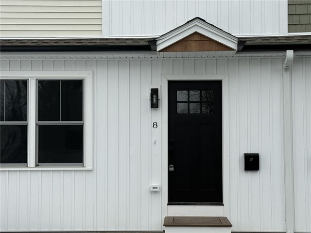 2907 Post Road 8, Warwick, RI 02886