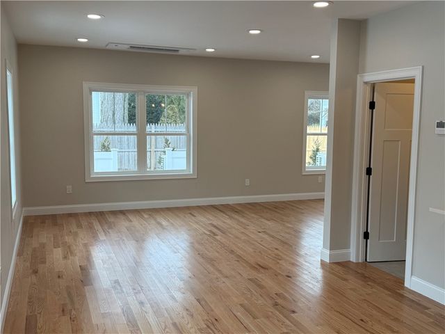 2907 Post Road 8, Warwick, RI 02886