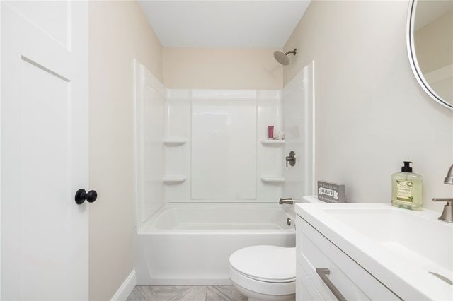 2907 Post Road 8, Warwick, RI 02886