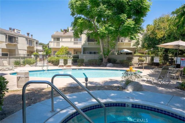 646 Sycamore Avenue 18, Claremont, CA 91711