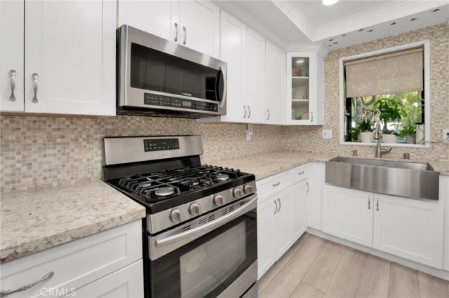 646 Sycamore Avenue 18, Claremont, CA 91711