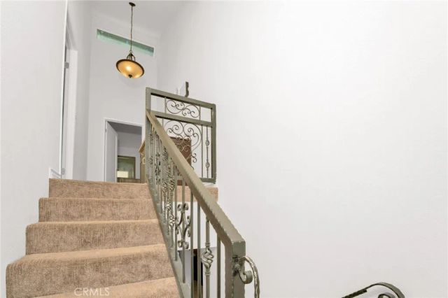 646 Sycamore Avenue 18, Claremont, CA 91711