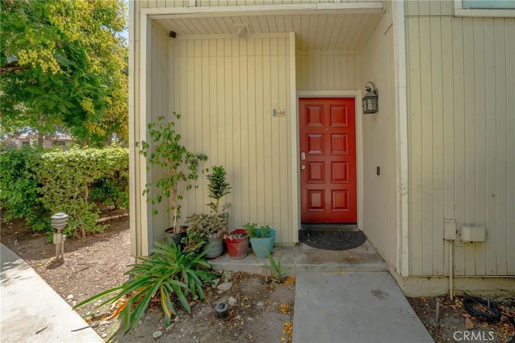646 Sycamore Avenue 18, Claremont, CA 91711