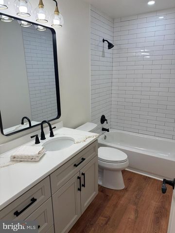 202 CHESTNUT ST, Brooklawn, NJ 08030