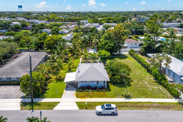 320 SE 4th Avenue, Delray Beach, FL 33483
