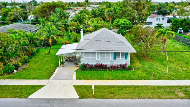 320 SE 4th Avenue, Delray Beach, FL 33483