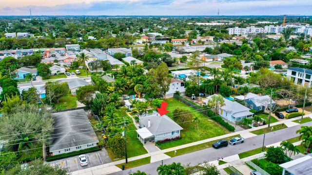 320 SE 4th Avenue, Delray Beach, FL 33483