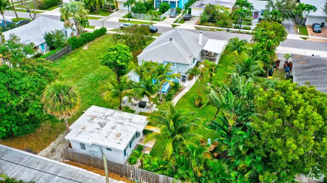 320 SE 4th Avenue, Delray Beach, FL 33483