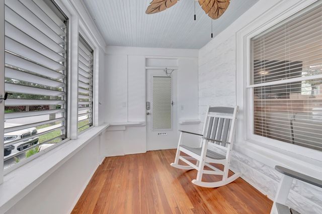 320 SE 4th Avenue, Delray Beach, FL 33483