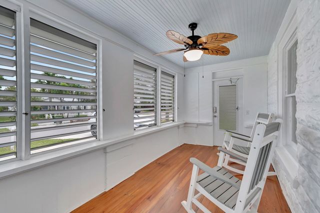 320 SE 4th Avenue, Delray Beach, FL 33483