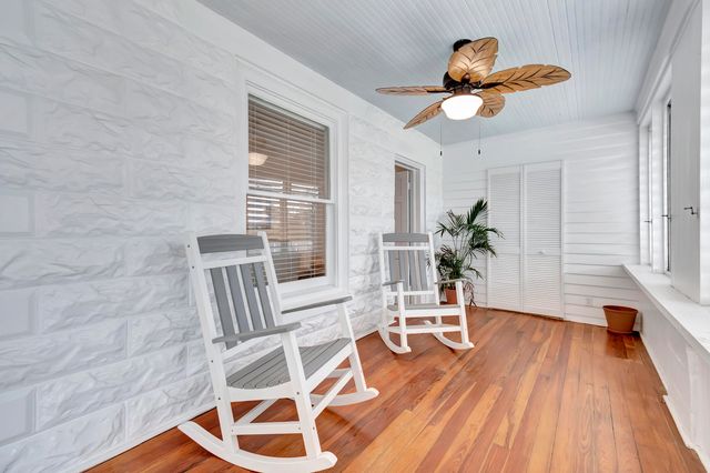 320 SE 4th Avenue, Delray Beach, FL 33483