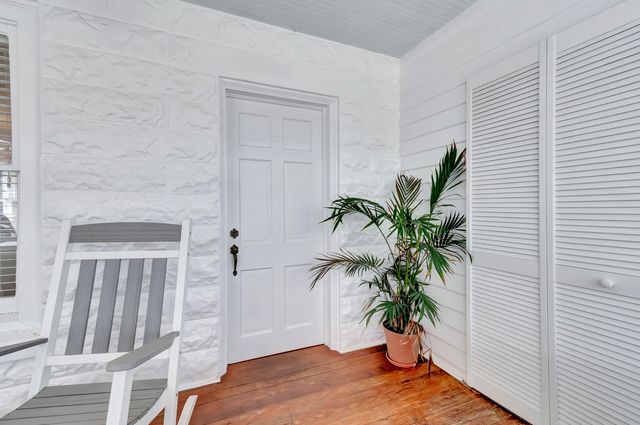 320 SE 4th Avenue, Delray Beach, FL 33483