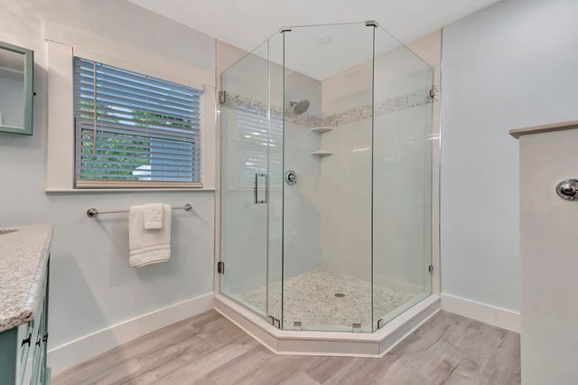 320 SE 4th Avenue, Delray Beach, FL 33483