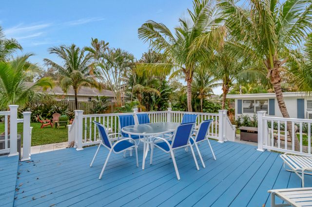 320 SE 4th Avenue, Delray Beach, FL 33483