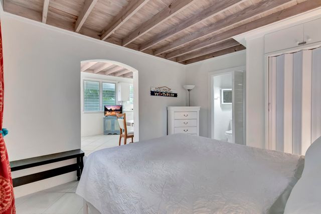 320 SE 4th Avenue, Delray Beach, FL 33483