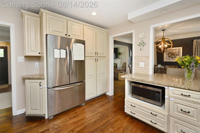 4411 N Verona Circle, Royal Oak, MI 48073