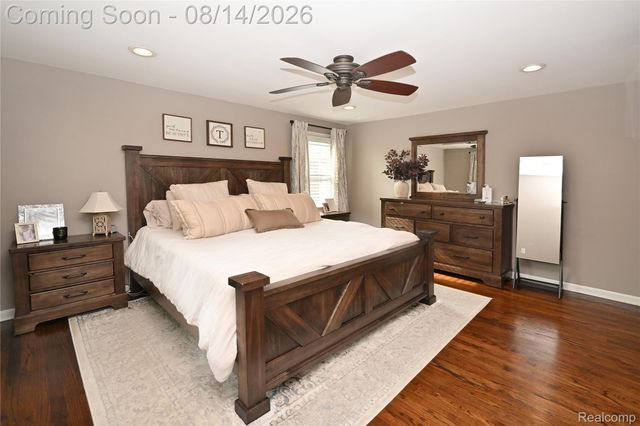 4411 N Verona Circle, Royal Oak, MI 48073