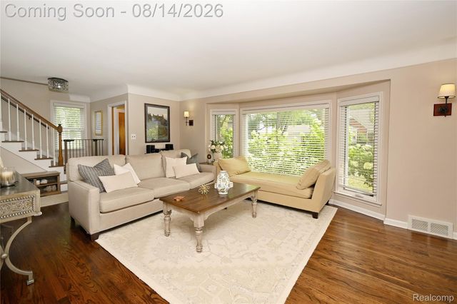 4411 N Verona Circle, Royal Oak, MI 48073