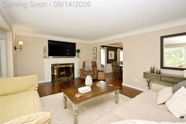 4411 N Verona Circle, Royal Oak, MI 48073