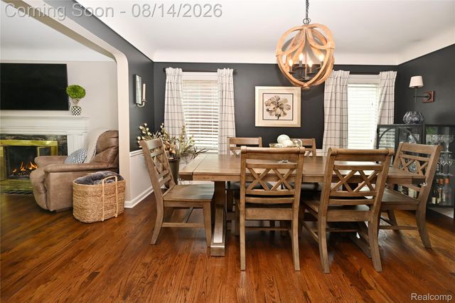 4411 N Verona Circle, Royal Oak, MI 48073